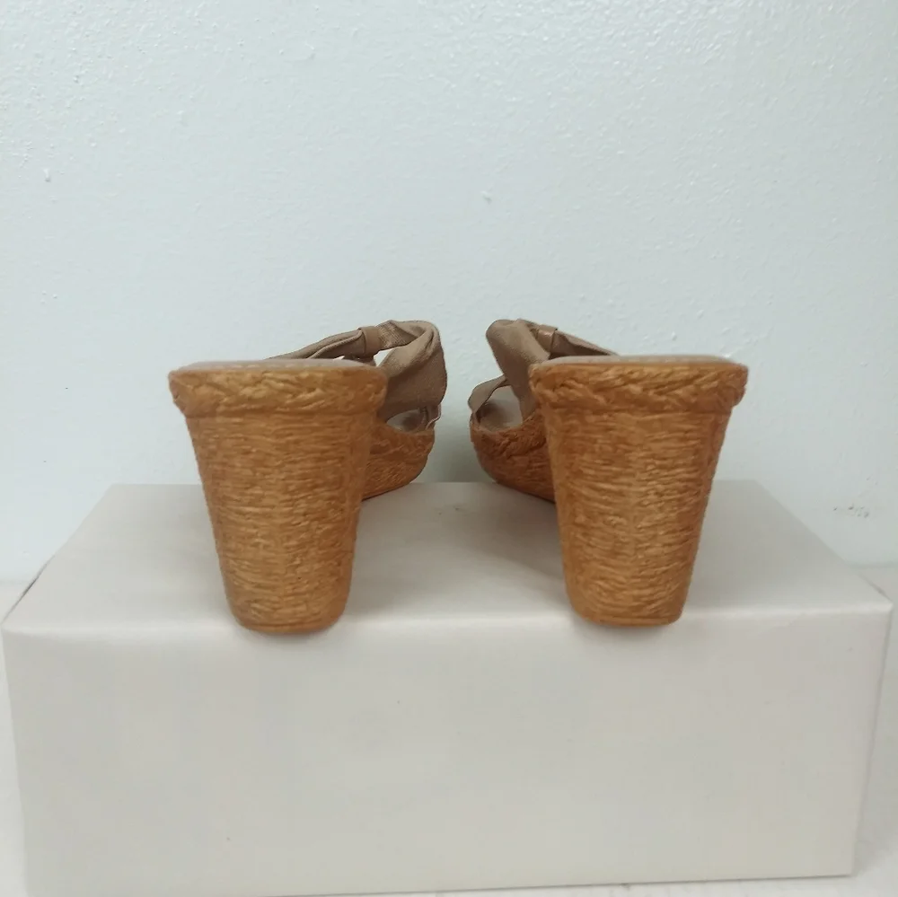 Italian ShoeMakers 10M Tan Sandal Slides Wedge Platform Shoes